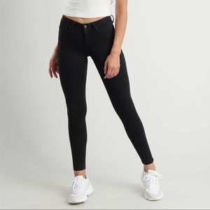 Garage Mid-Rise Jeggings in Black